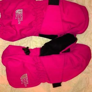 North Face Toddler mittens with clips 4T- great condition